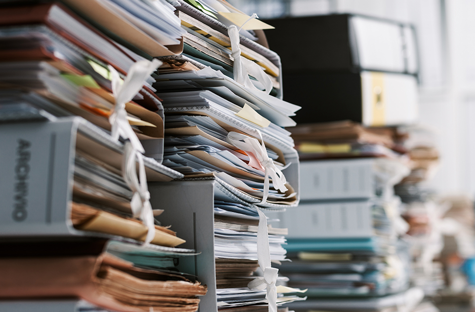 セキュリティ万全!機密文書をお預かりし、溶解処理工場まで輸送、溶解処理いたしますので、情報漏洩のリスクを大幅に低減いたします。